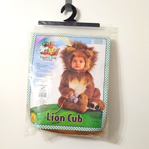 Lion costume 0-6 months